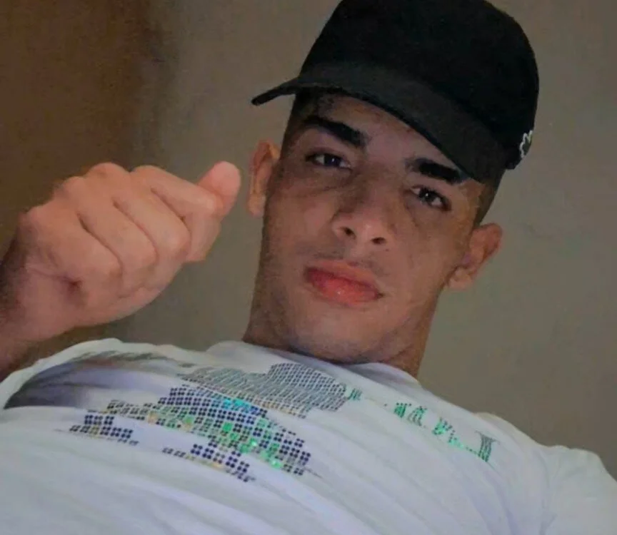 felipearaujo2's Offline XXX Chat