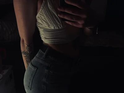 Lea-Marie Female White Sex Cam