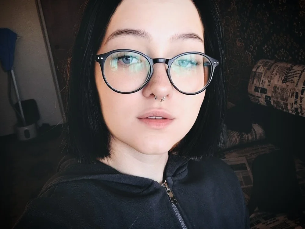 Astrielle's Offline Chat Room