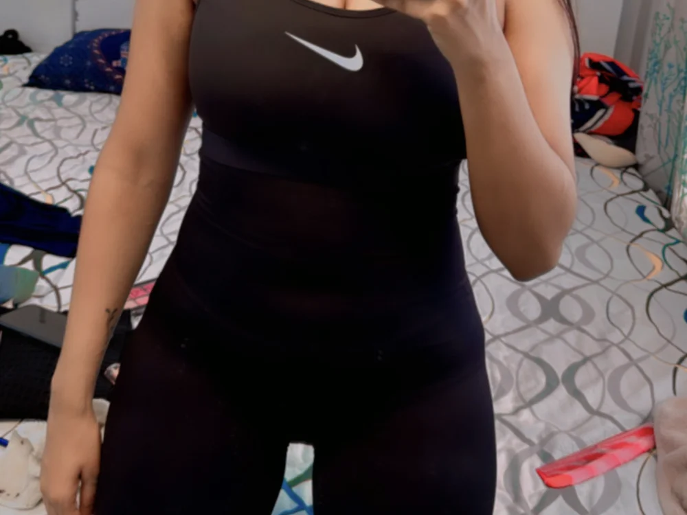 yours_monisha's Offline Chat Room