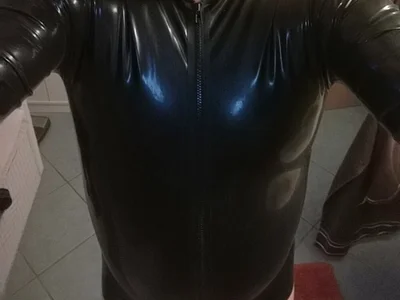 rubberbondage12 profile