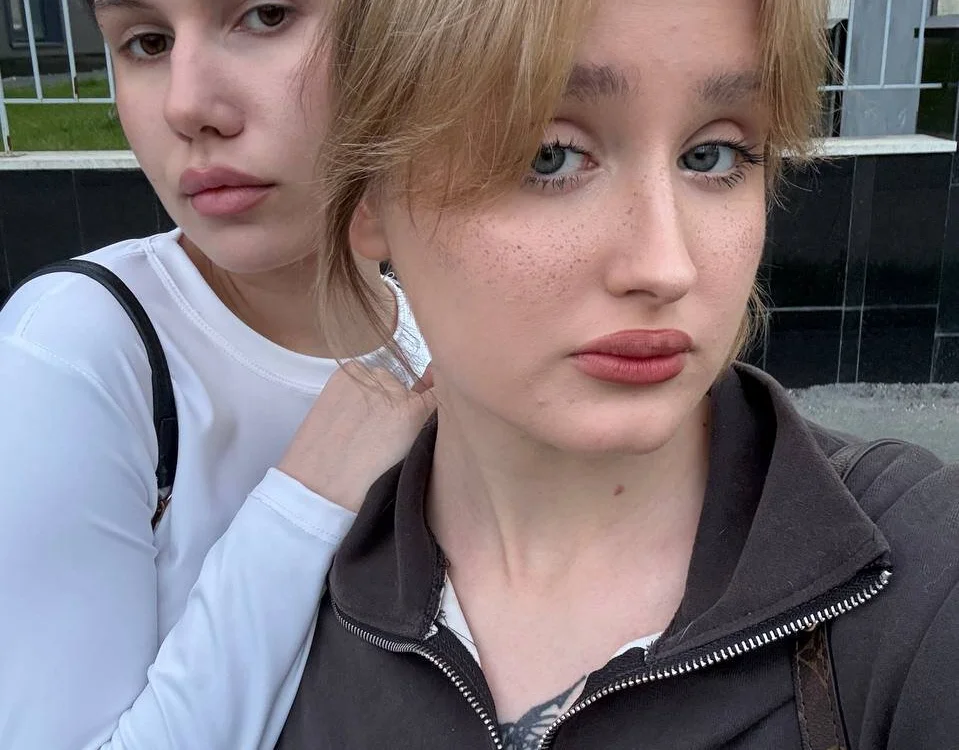 LeilaCroston's Offline XXX Chat