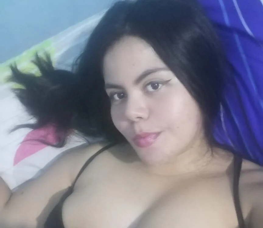 Canela_rousse's Offline XXX Chat