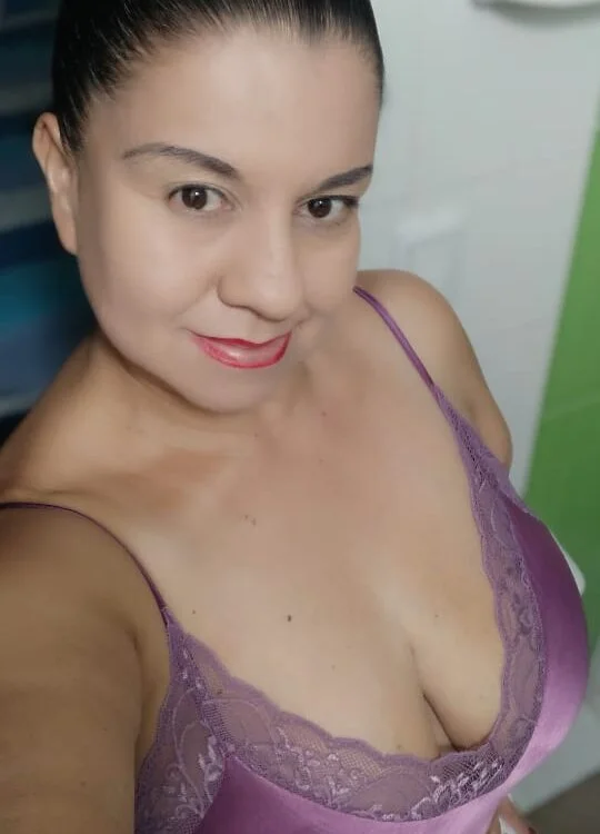 Offline XXX chat Your_Lady_Milf