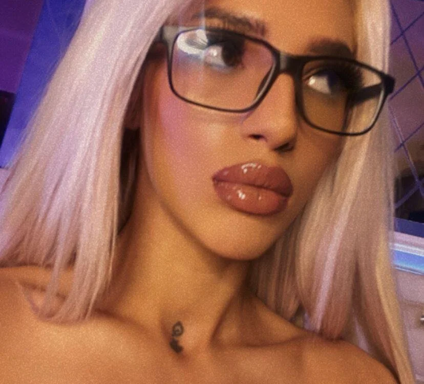 conteroales' Offline XXX Chat