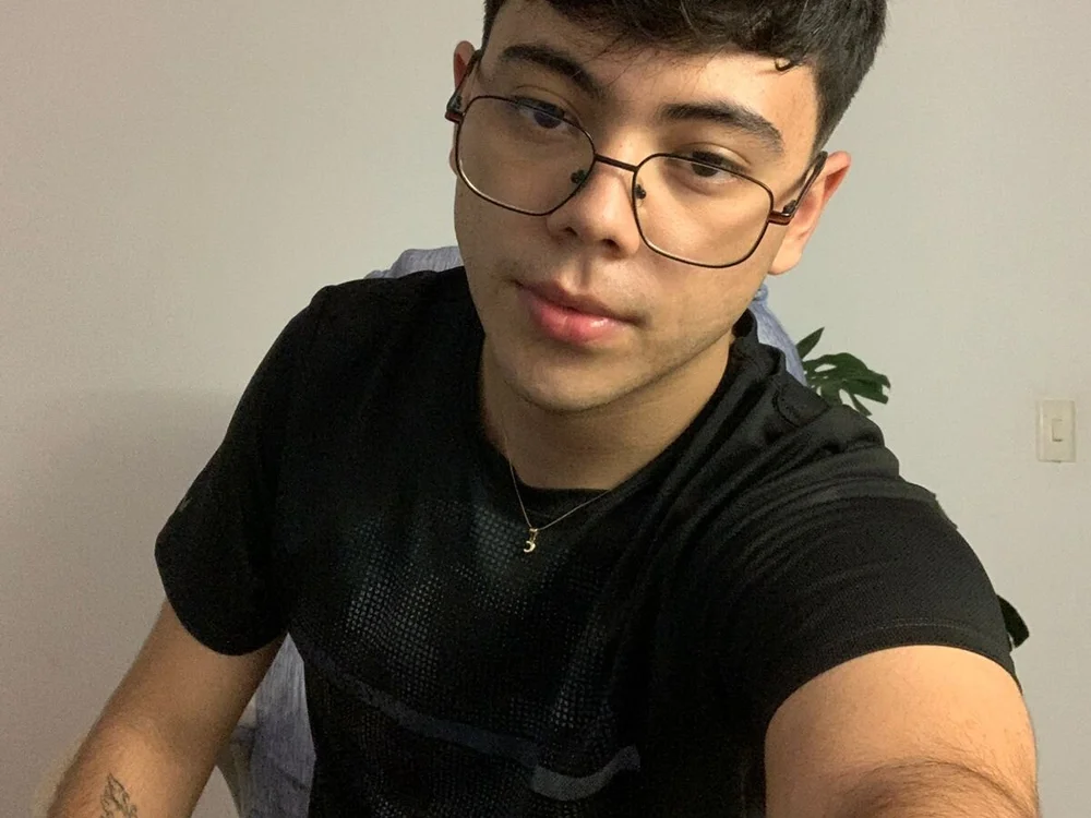 angelomuller's Offline Chat Room