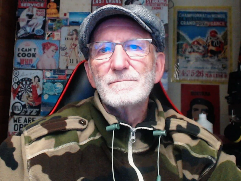 sissy_papy Offline XXX-Chat