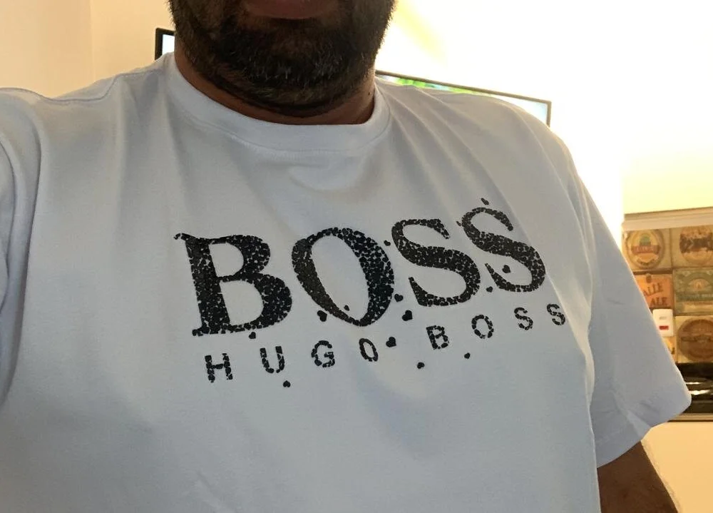 Your_The_Boss' Offline Chat Room