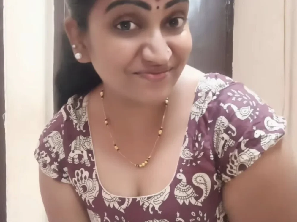 cover photo of Navya000