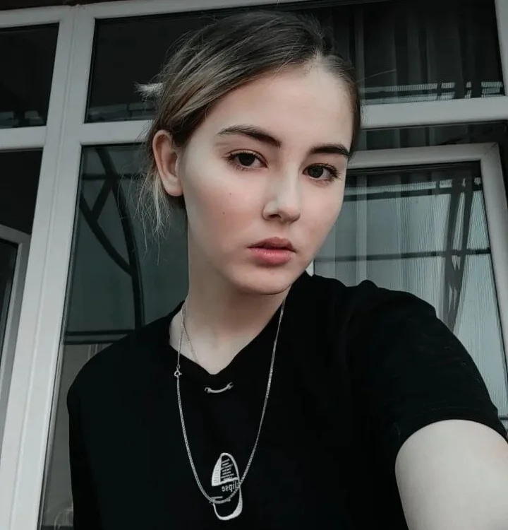 Lush_Luna's Offline Chat Room