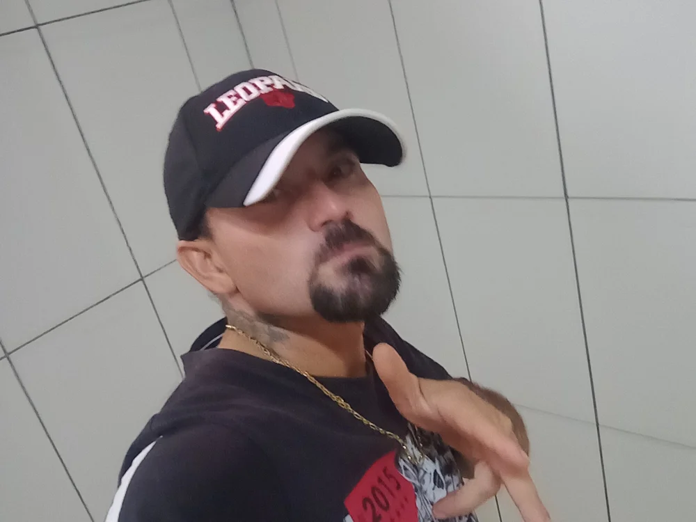 gatomolhado34 offline chatrum