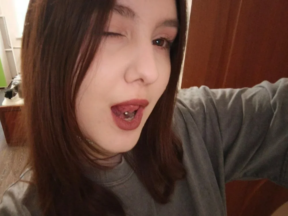 ChelsyLuxeX's Offline XXX Chat