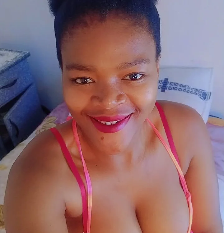 lioness245's Offline XXX Chat