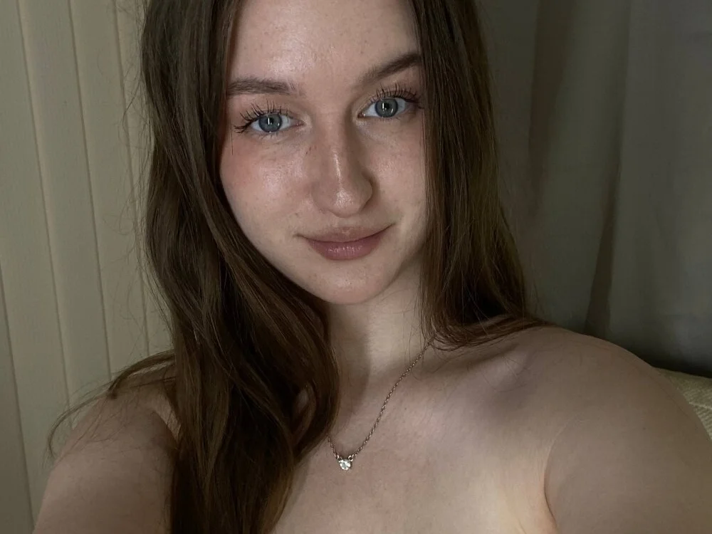 evelune Obrolan XXX Offline