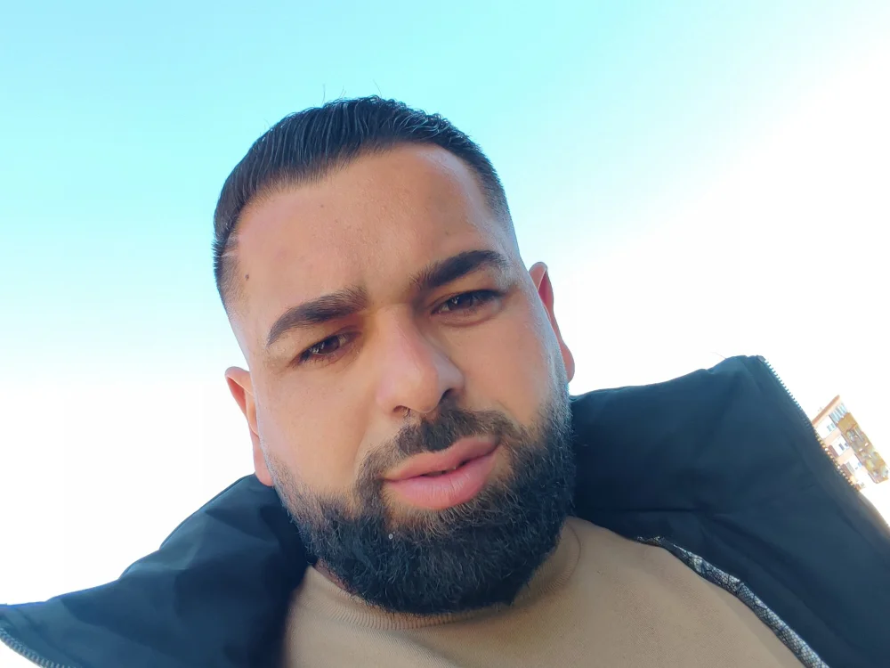Tdavid1997's Offline Chat Room