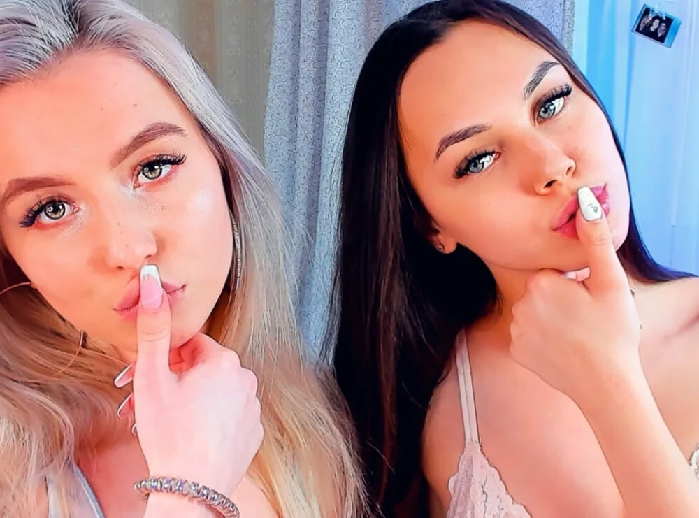 KamyFlores' Offline XXX Chat