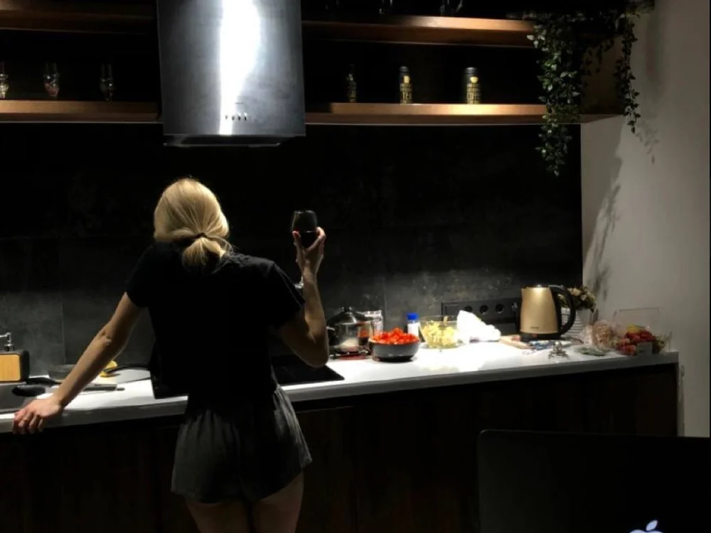 CarolinaCharm's Offline Chat Room