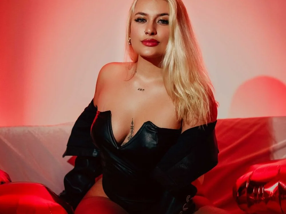 Dailyn__1 Offline XXX-chat