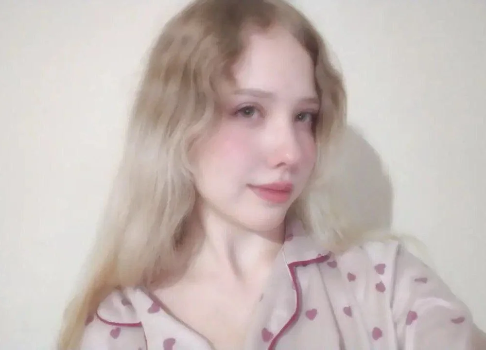 GlowPetalk's Offline Chat Room