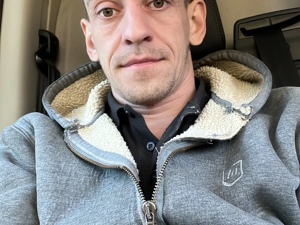 Jermain1989 Offline XXX Chat