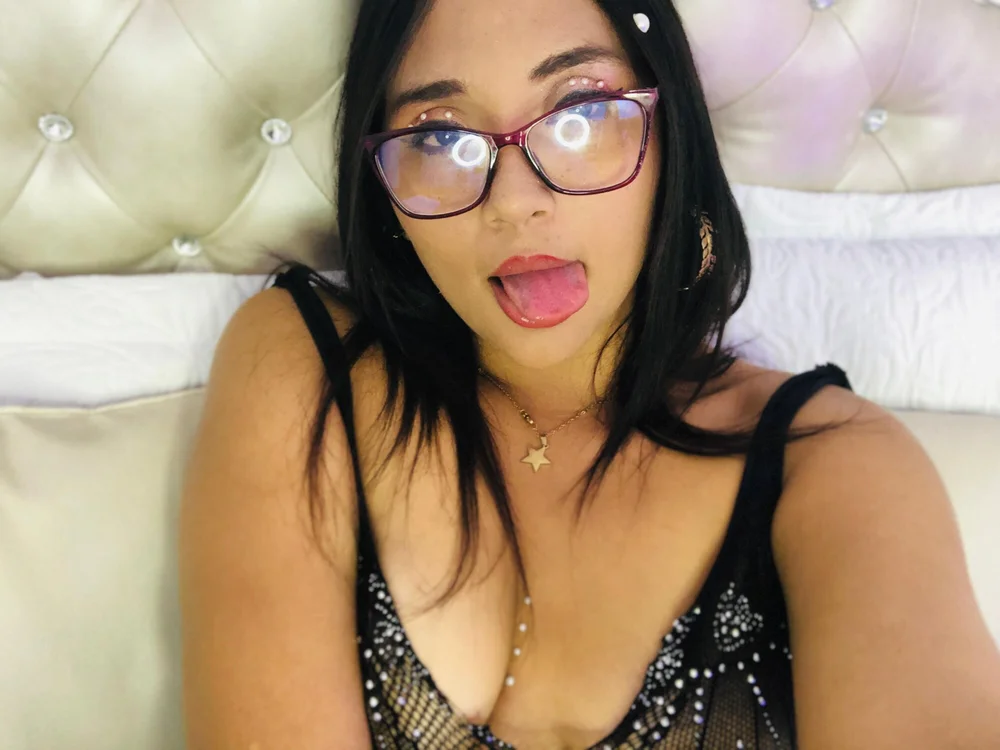 Pennyfox07's Offline Chat Room