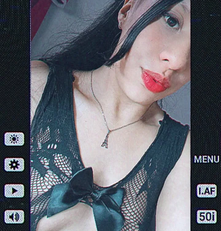 Amity_joness Chat XXX offline