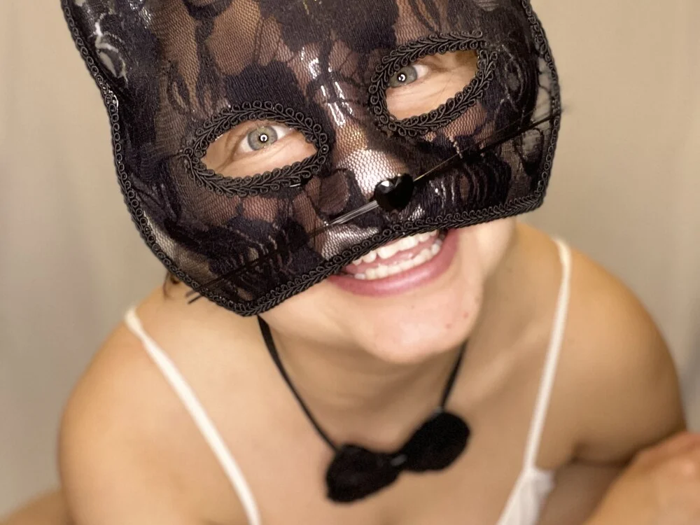 แชท XXX ออฟไลน์ของ Leonoraaa