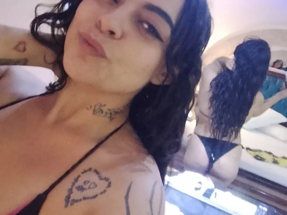 juliadiego's Offline XXX Chat