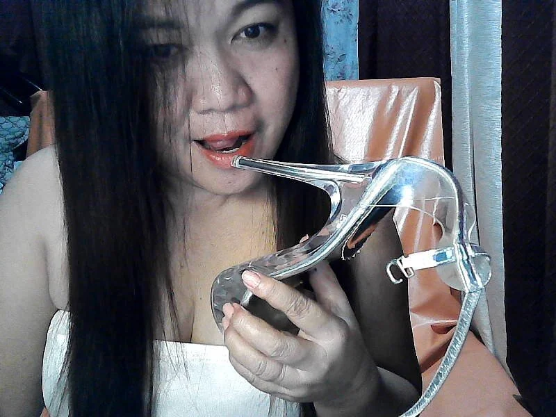 Офлайн-чат XXX FLIRTYKiNKYX