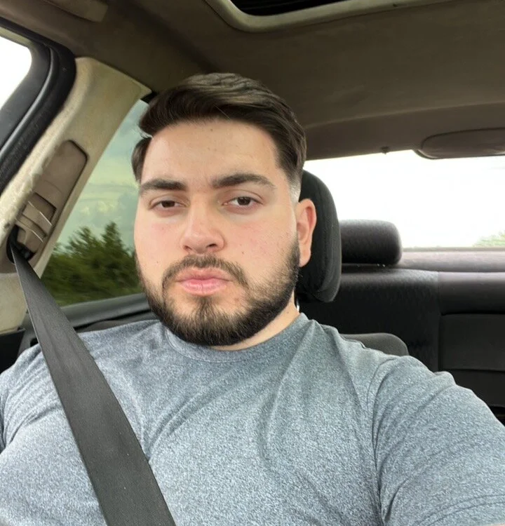 migel238 Offline XXX-Chat