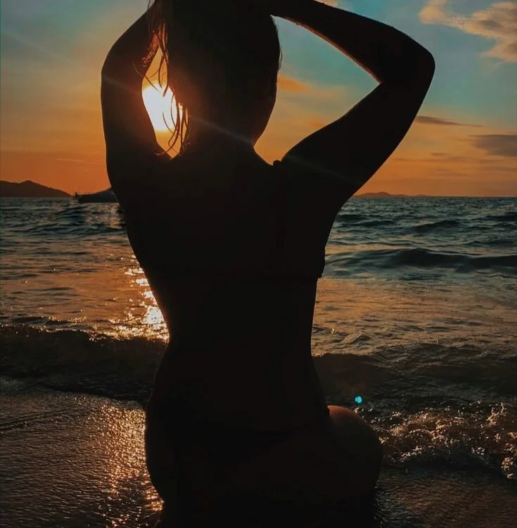 EllyBloom offline XXX-chat