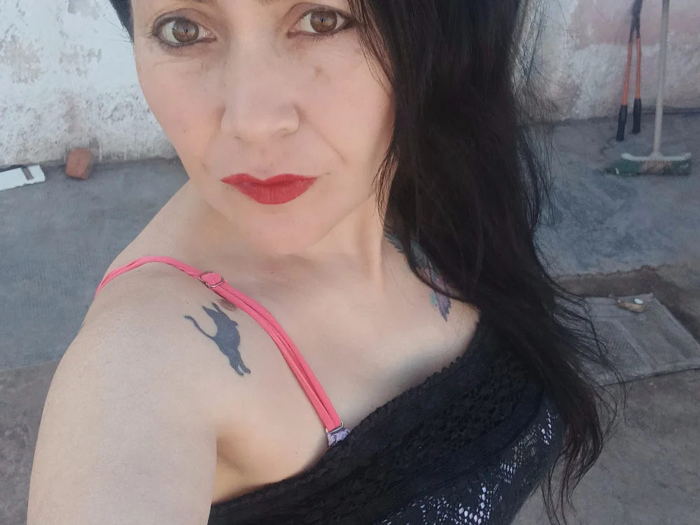 Gringasex2's Offline XXX Chat