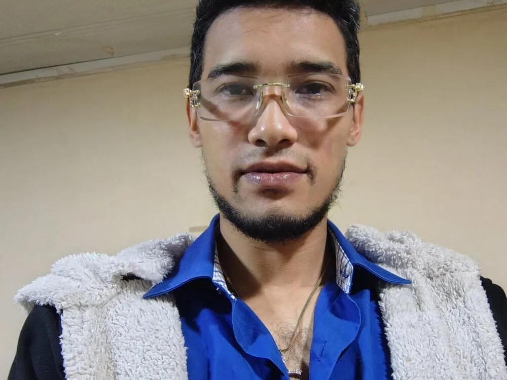 Calientes96のオフラインXXXチャット