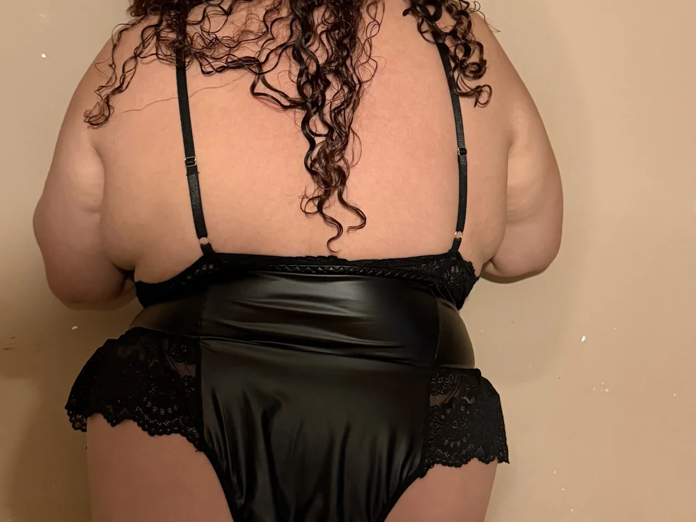 yvannah974's Offline XXX Chat