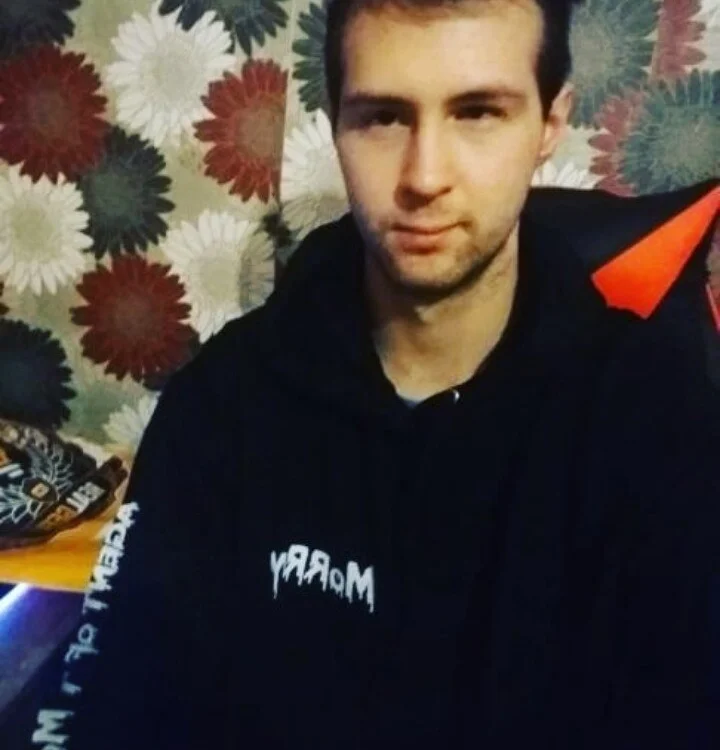 Charlie01CZ's Offline Chat Room