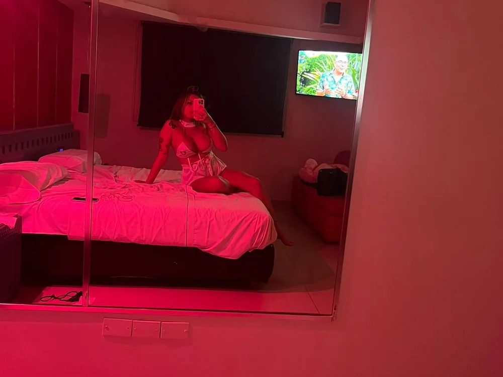 Offline chatovací místnost miadolcee