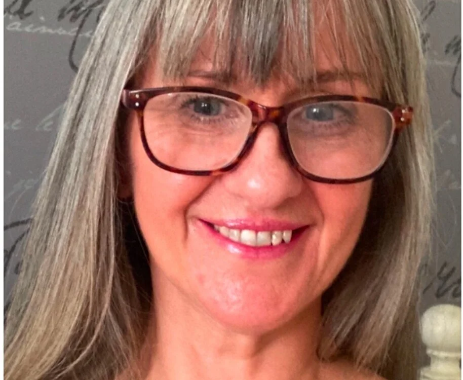 LILY-UK-MILF's Offline XXX Chat