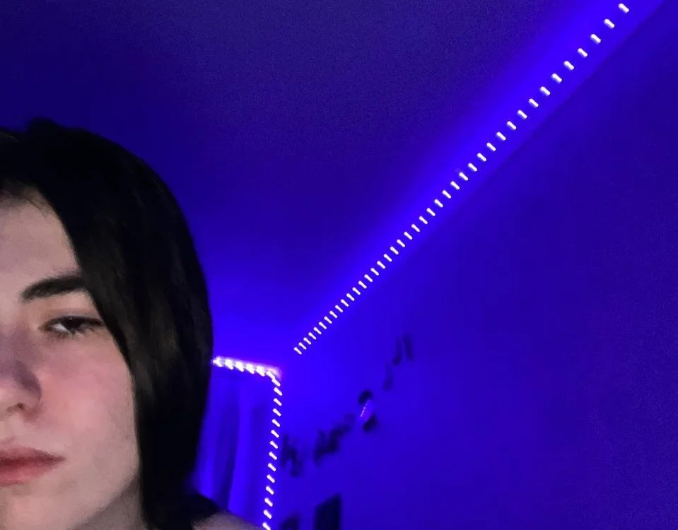 VersaceScum's Offline Chat Room