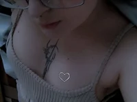 LilyRavelle's webcam live show
