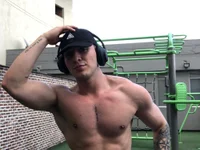 Model liam_oficial02