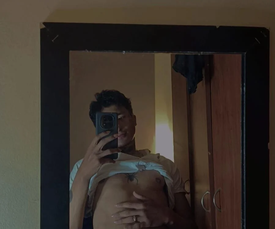kallderek24 offline XXX-chat