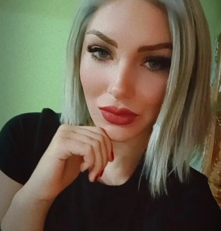 beckyfire's Offline Chat Room