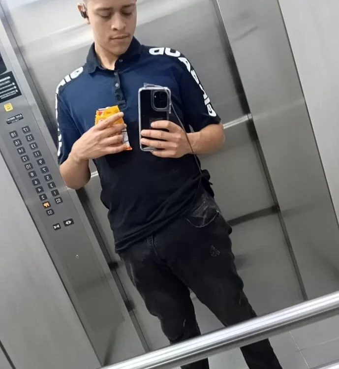 ห้องแชทออฟไลน์ของ FullofCumFernando