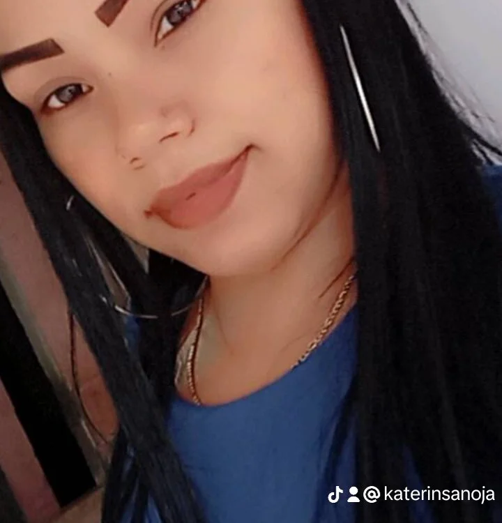 kate_bony's Offline Chat Room