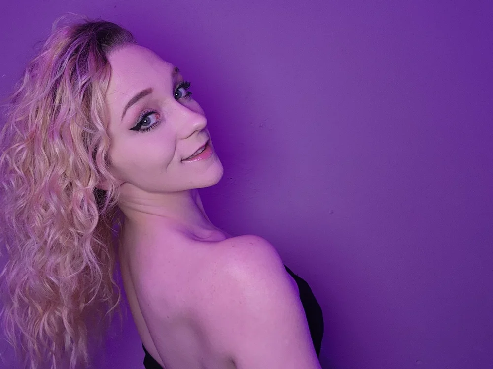 Ruby_Rogu3's Offline XXX Chat