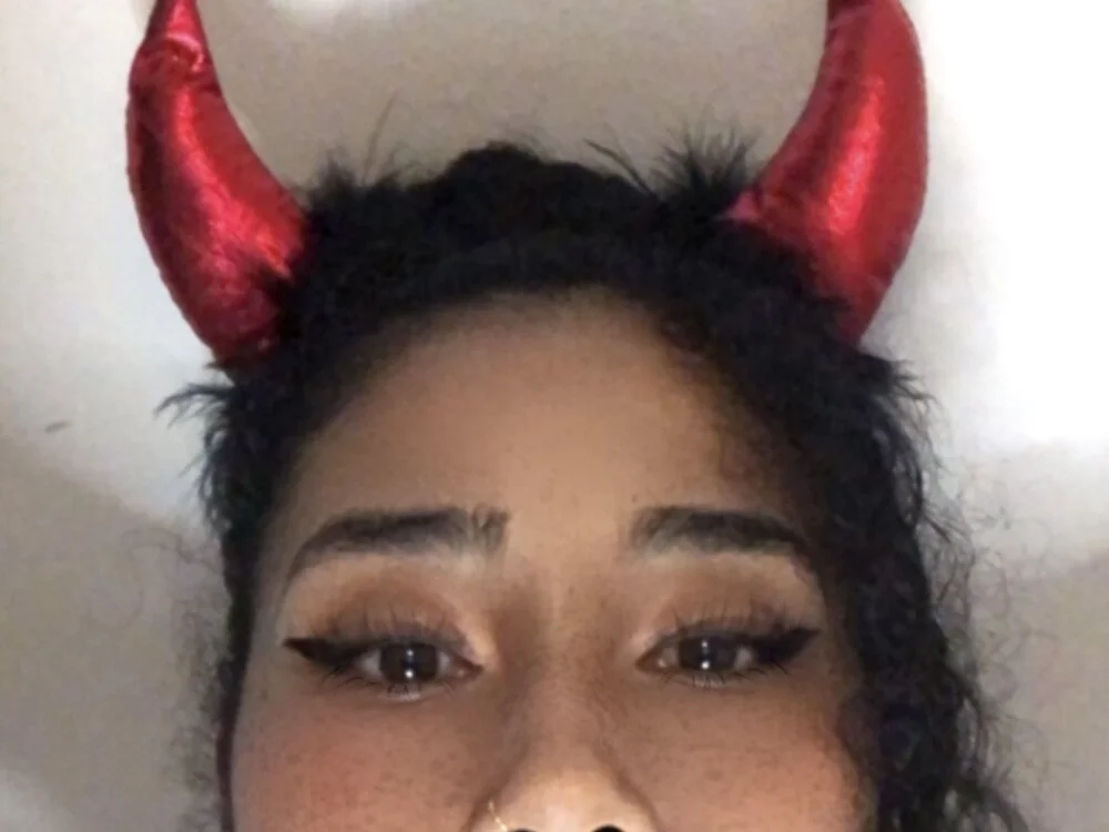 แชท XXX ออฟไลน์ของ jaderossxx