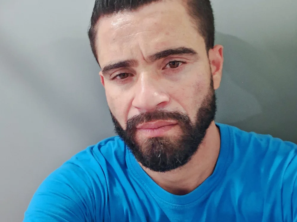 claudio1254's Offline Chat Room