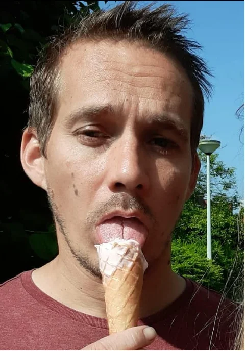 Offline chatovací místnost youdicksuply