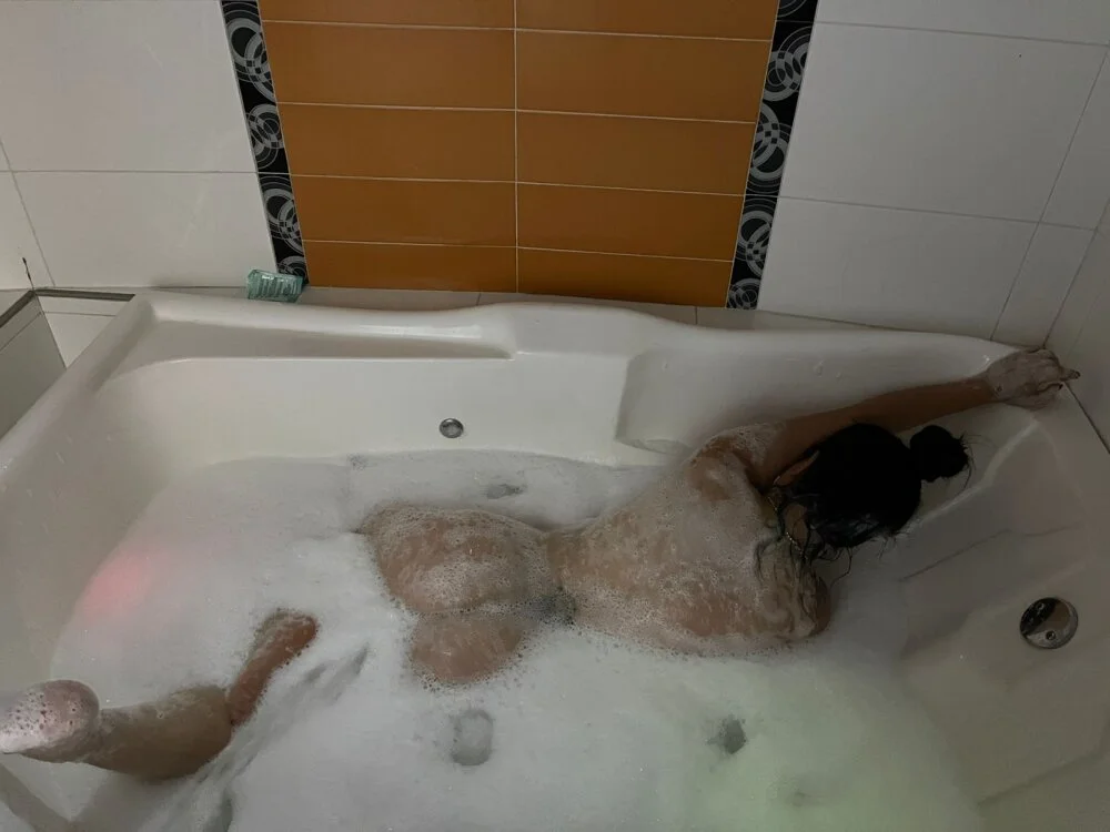 دردشة j_lovee الجنسية دون اتصال