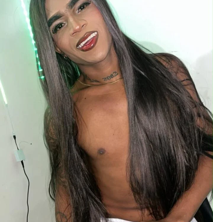 Charllotte-05's Offline XXX Chat